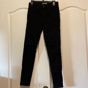 Levi’s black skinny jeans